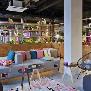 4* Hotel Moxy Humboldthain Park